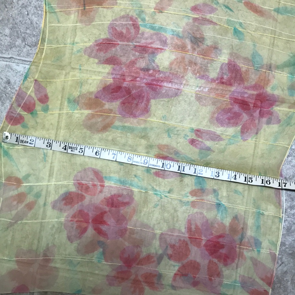 SCARF - Picture 3 of 3